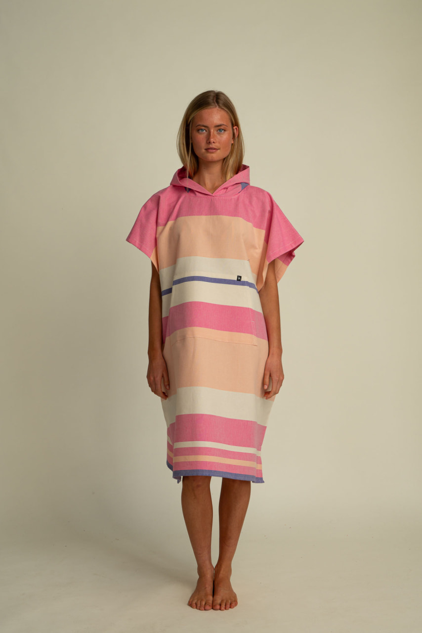 Futah - Papua Pink Adult Poncho (1)