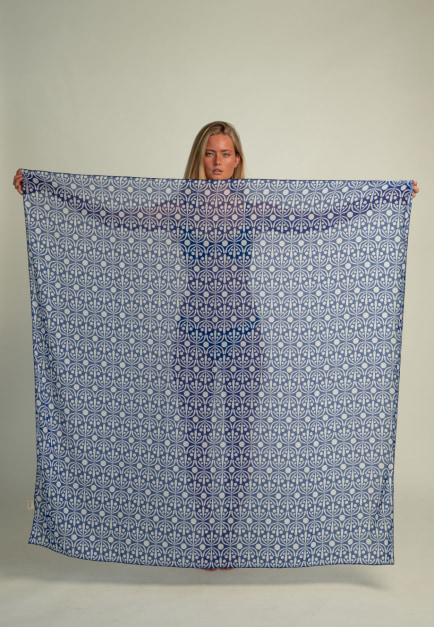 Pareo Flora Blue & White (2)
